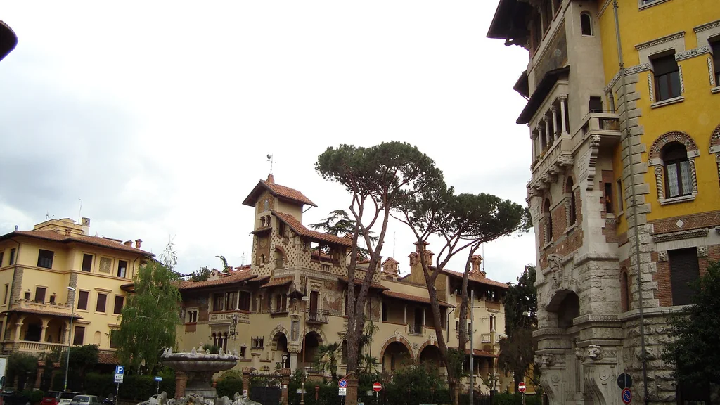 Piazza Mincio nel Quartiere Coppedè a Roma