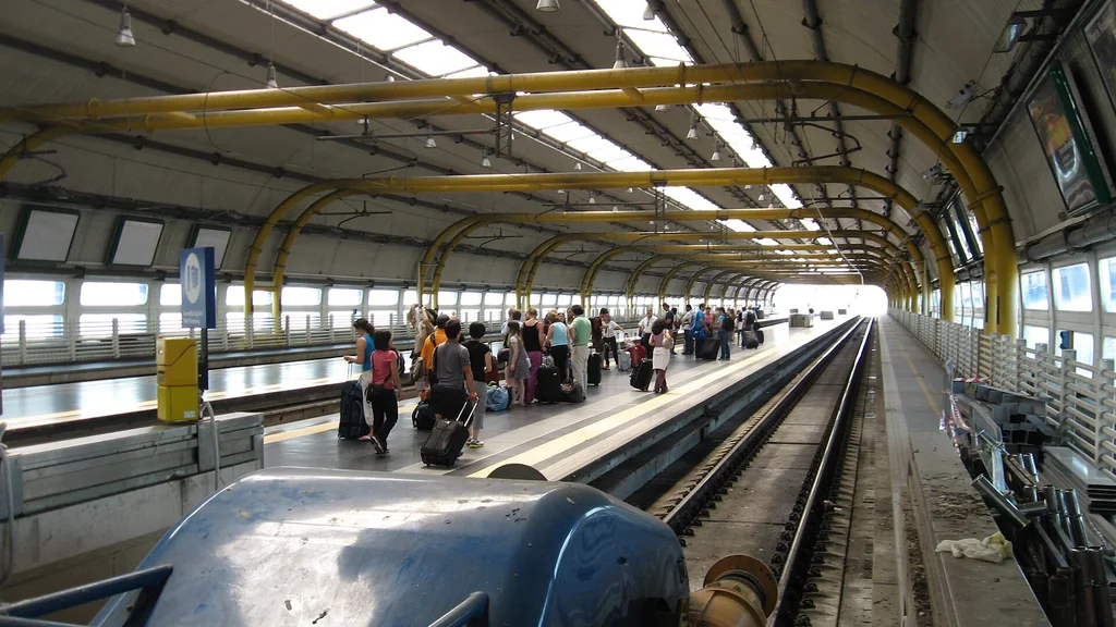 Treno dall’aeroporto di Fiumicino verso Roma
