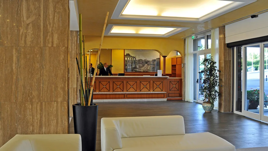 Interno di una camera d’albergo a Roma