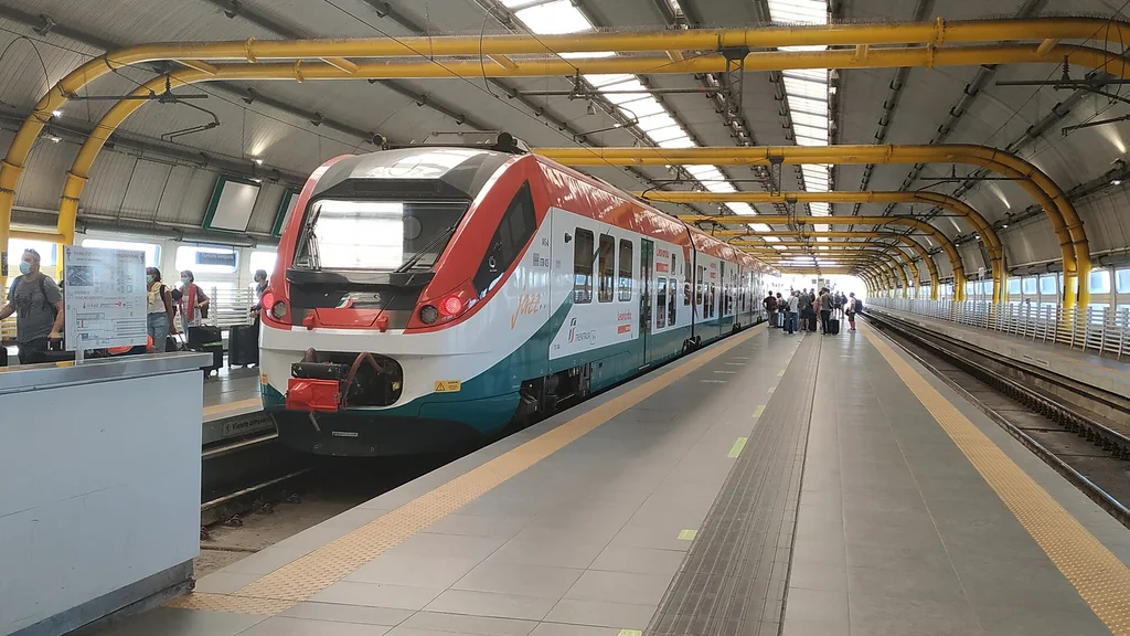 Leonardo Express nella stazione ferroviaria dell’aeroporto di Fiumicino