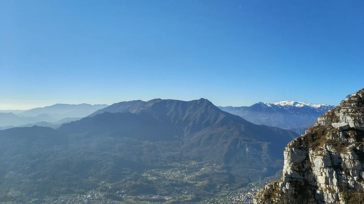 Monti a piedi da Cavour a San Pietro in Vincoli: come affrontare la salita