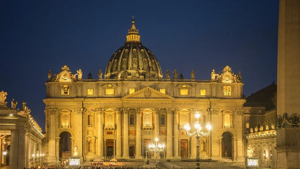 Alloggio per visitare il Vaticano e il centro di Roma: come bilanciare i collegamenti