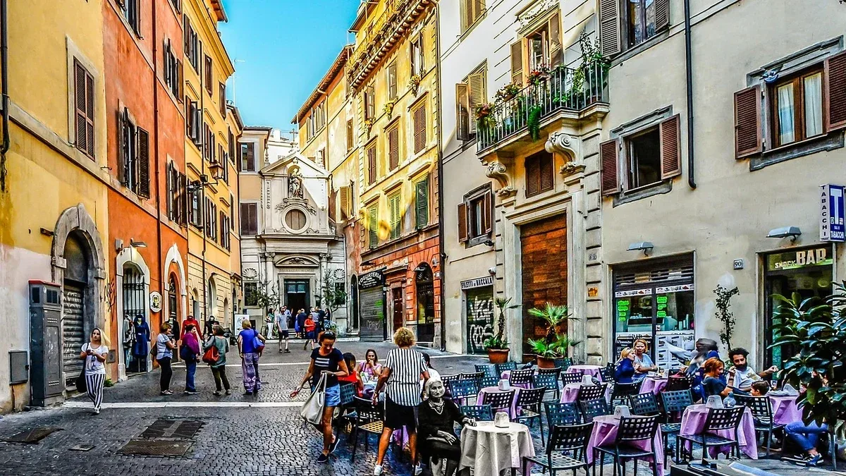 San Saba a piedi: una passeggiata tra piazza Gian Lorenzo Bernini e le vie residenziali