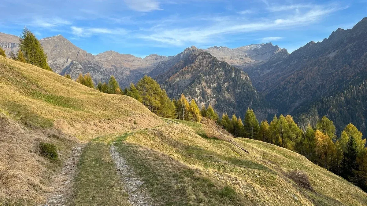 Monti a piedi: breve percorso da piazza della Madonna dei Monti